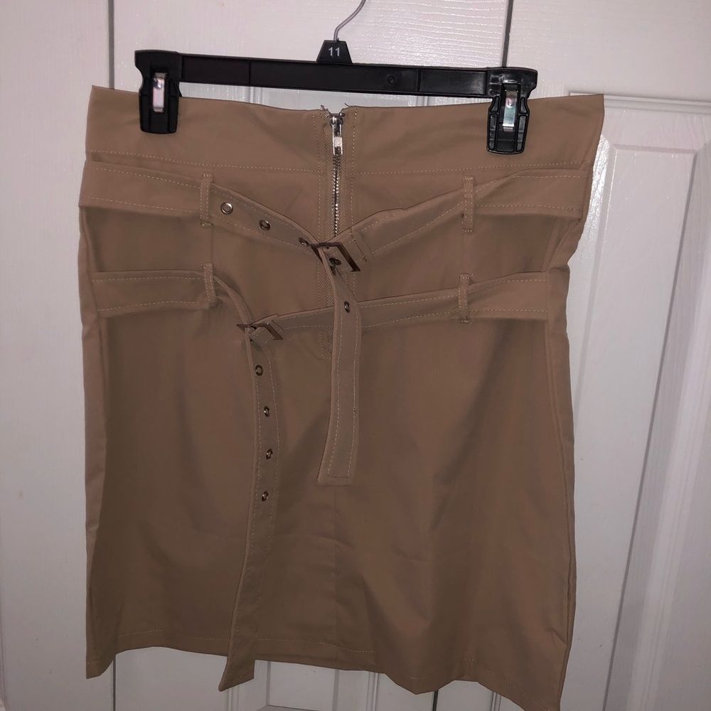 Skirt - Picture 2 of 3
